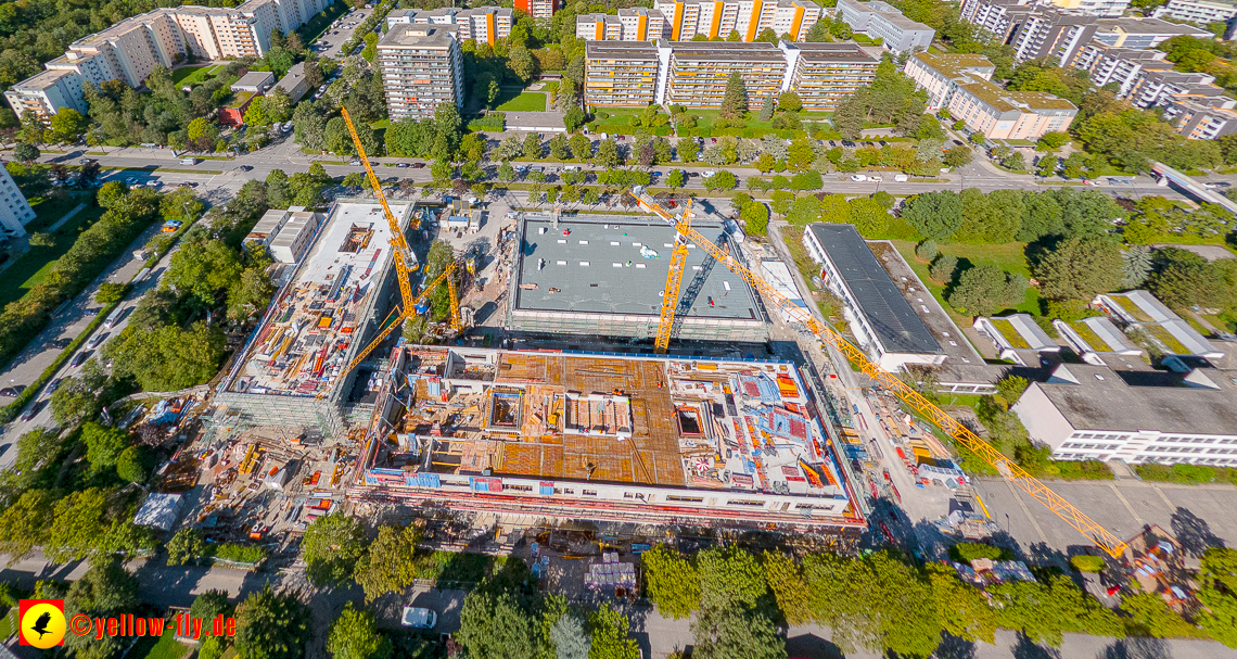 02.09.2022 - Baustelle Grundschule am Karl-Marx-Ring und Villa in der Niederalmstraße 16 in Neuperlach